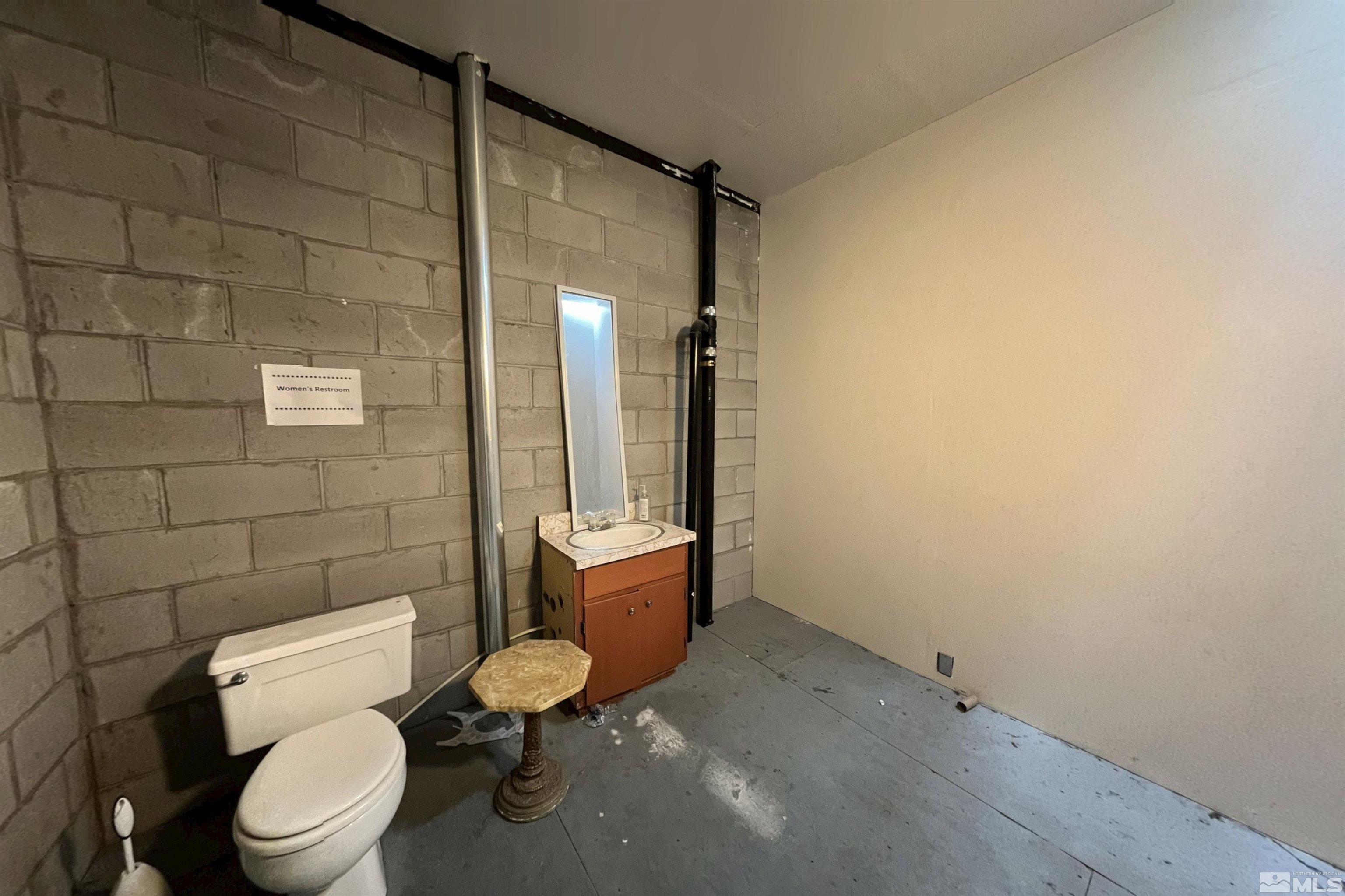 820 Gentry Way Reno, NV 89502 - Photo 15 of 23