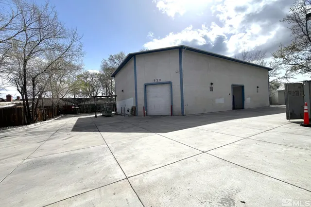 $8,000 | 820 Gentry Way, Reno, NV 89502