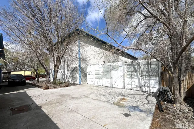 $8,000 | 820 Gentry Way, Reno, NV 89502