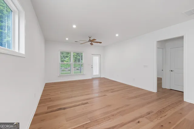 $410,000 | 1300 Starboard Way, Greensboro, GA 30642