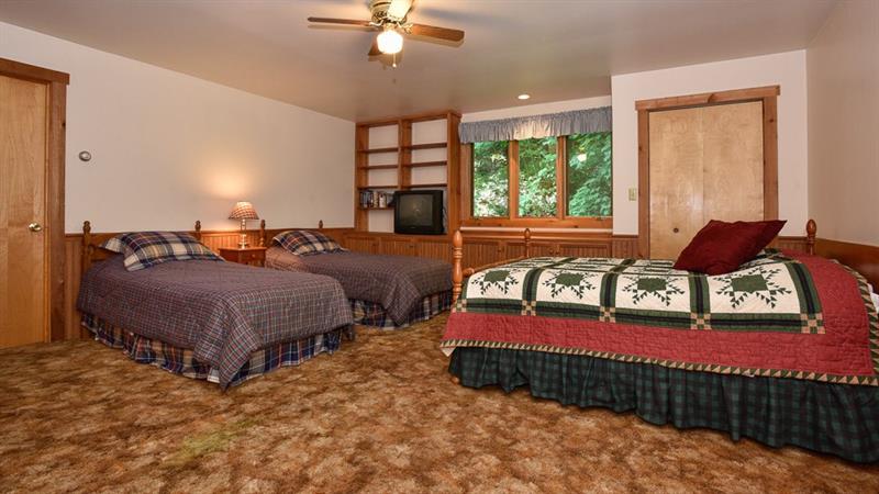 245 Imperial Road Hidden Valley, PA 15502 - Photo 17 of 25 Gallery Image 17