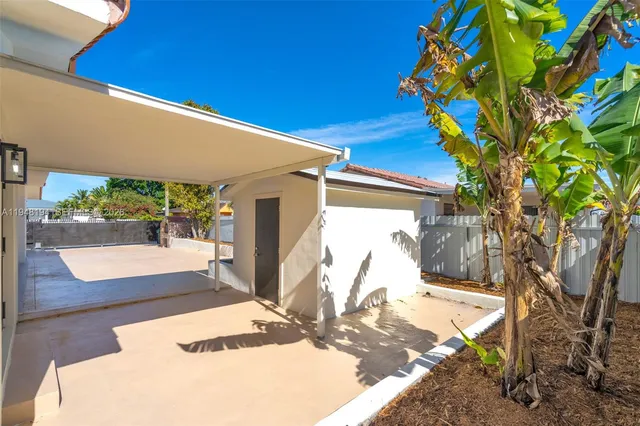 $895,000 | 2203 Southwest 139th Avenue, Miami, FL 33175