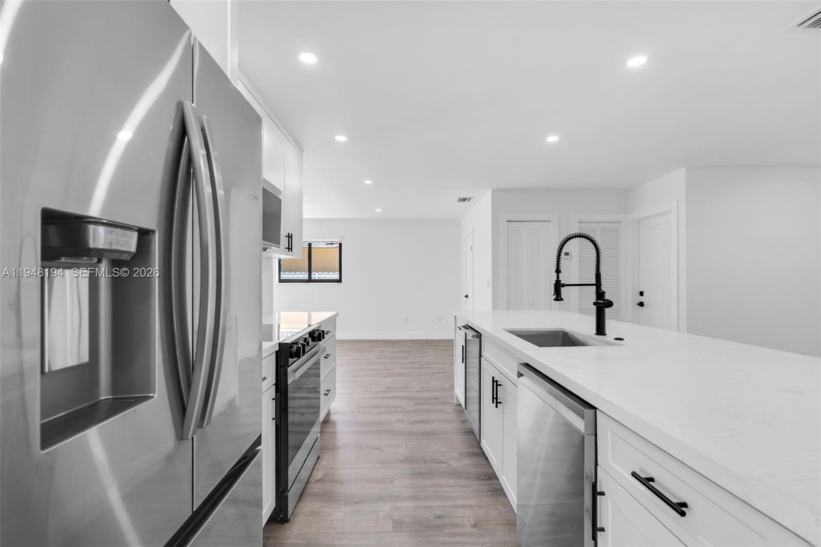 2203 Southwest 139th Avenue Miami, FL 33175 - Photo 7 of 34