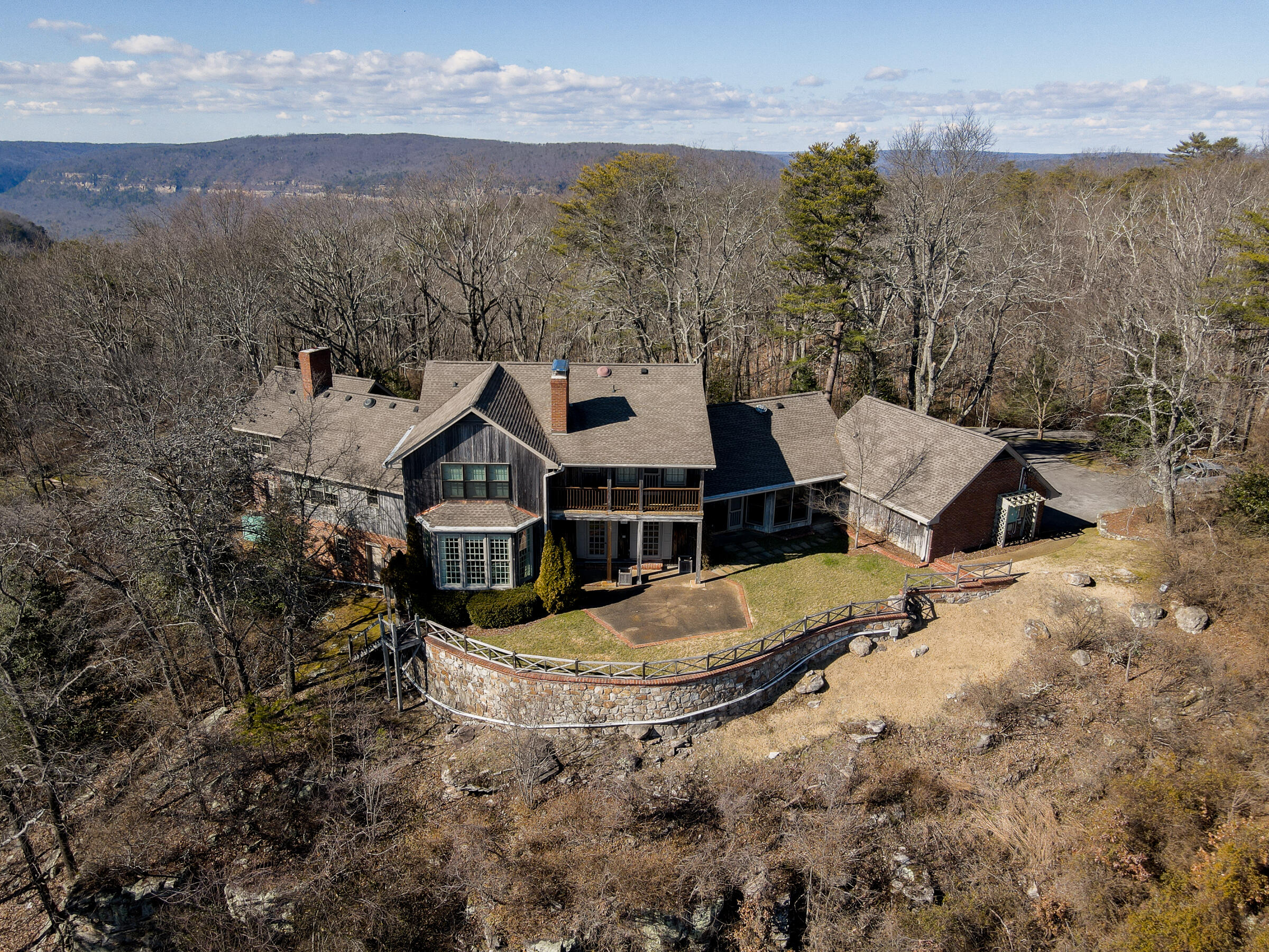 900 Cumberland Road Chattanooga, TN 37419 - Photo 10 of 73 CumberlandExteriors-12