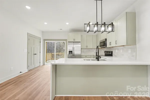 $285,000 | 427 West Ballard Street, Cherryville, NC 28021