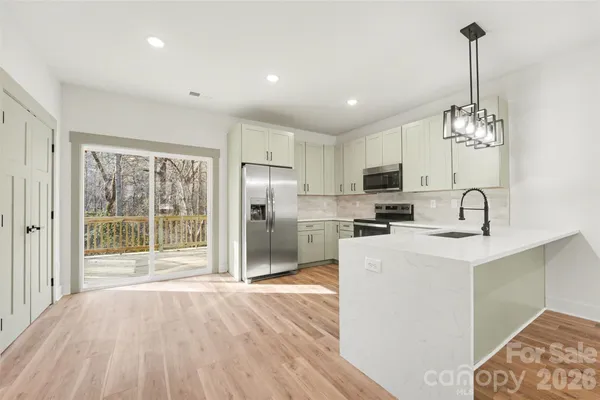 $285,000 | 427 West Ballard Street, Cherryville, NC 28021