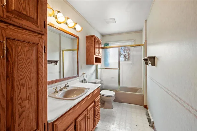 $240,000 | 6786 East River Road, Flushing, MI 48433