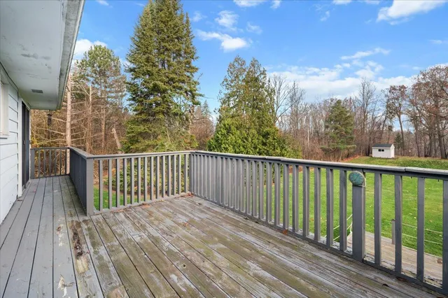 $240,000 | 6786 East River Road, Flushing, MI 48433