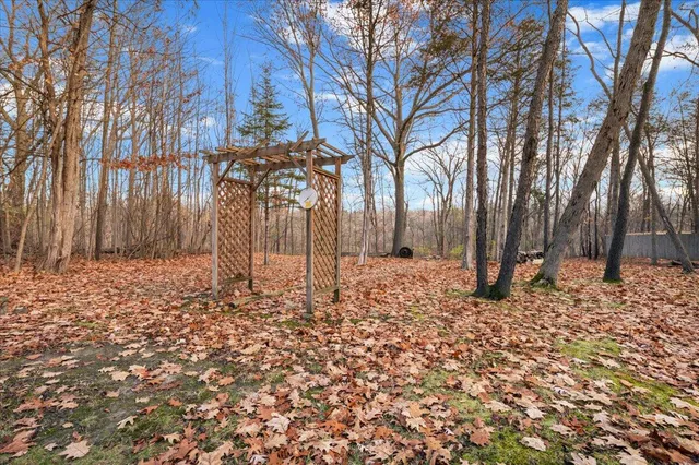 $240,000 | 6786 East River Road, Flushing, MI 48433