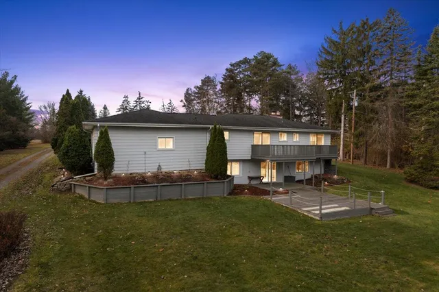 $240,000 | 6786 East River Road, Flushing, MI 48433