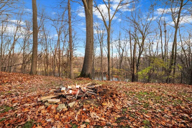 $240,000 | 6786 East River Road, Flushing, MI 48433