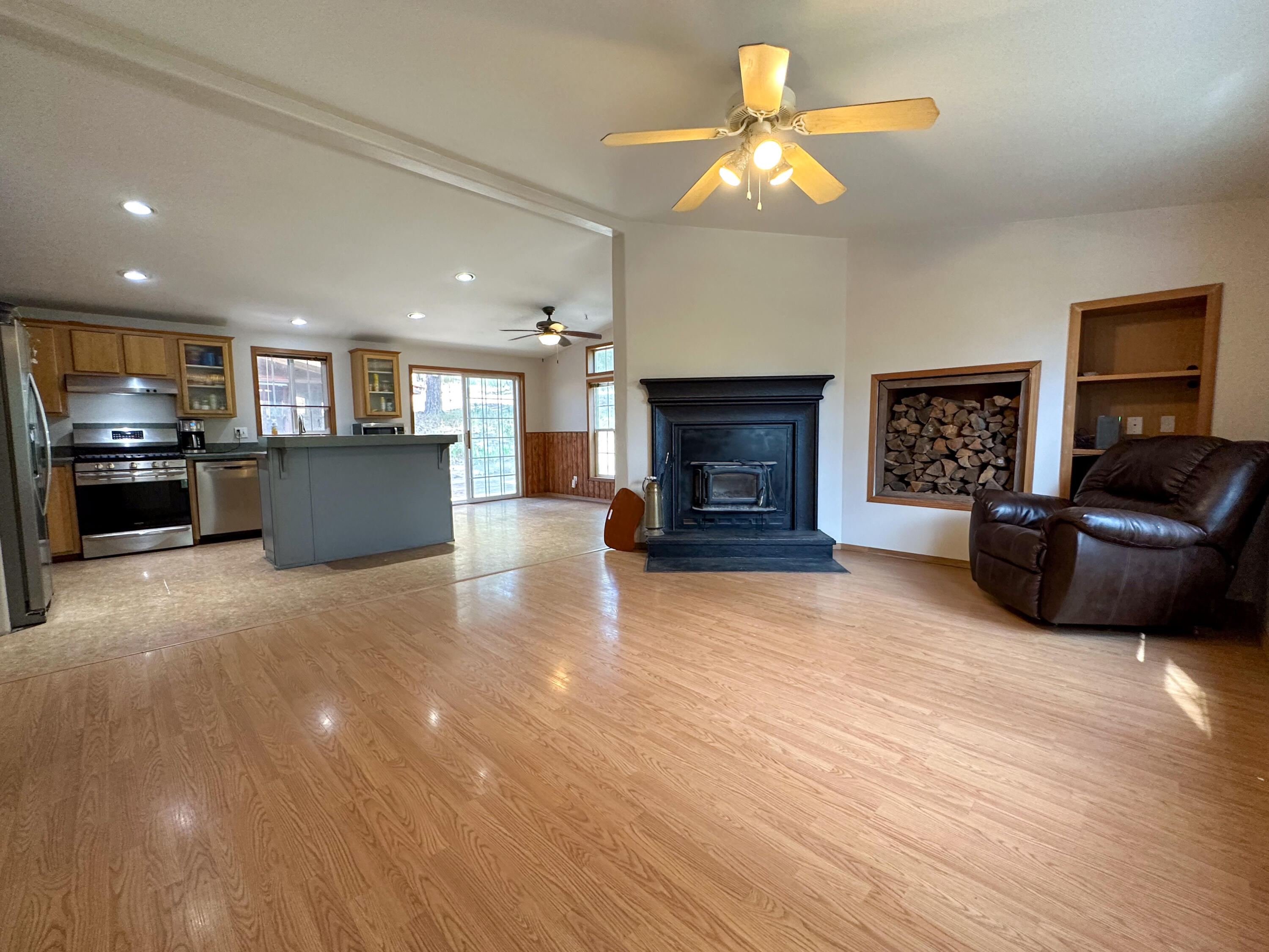 39505 Incline Drive Chiloquin, OR 97624 - Photo 3 of 53 5
