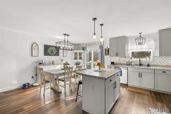 $389,900 | 8117 Obrien Drive, Cedar Hill, MO 63016