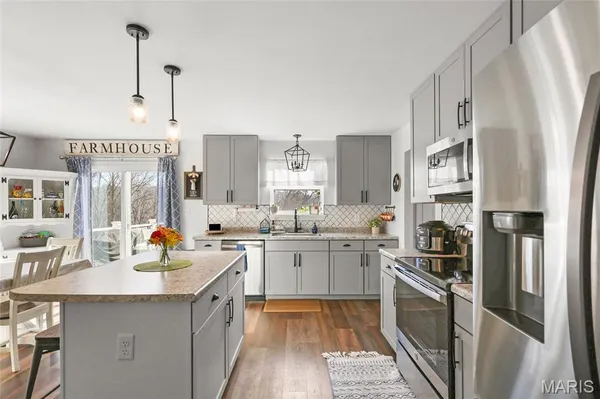 $389,900 | 8117 Obrien Drive, Cedar Hill, MO 63016