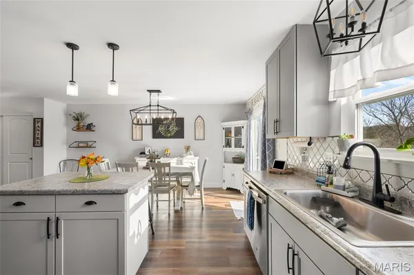 $389,900 | 8117 Obrien Drive, Cedar Hill, MO 63016