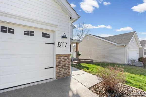 $389,900 | 8117 Obrien Drive, Cedar Hill, MO 63016