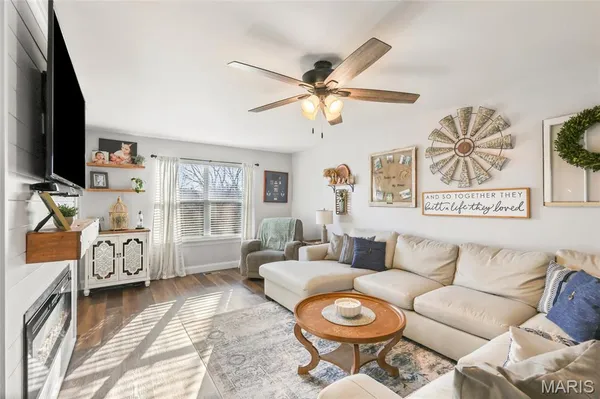 $389,900 | 8117 Obrien Drive, Cedar Hill, MO 63016