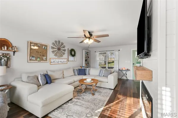 $389,900 | 8117 Obrien Drive, Cedar Hill, MO 63016