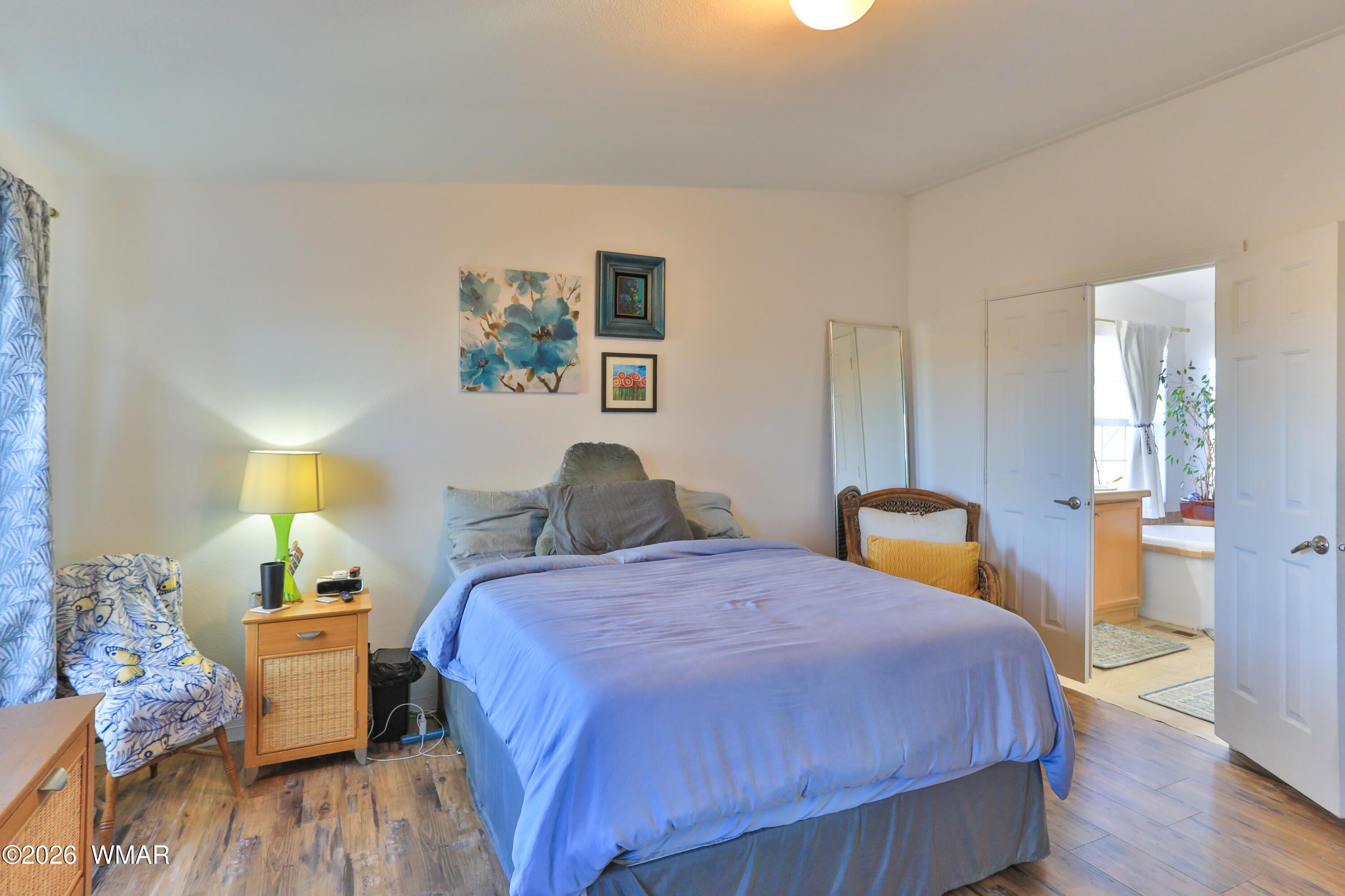 4402 McLaws Road Holbrook, AZ 86025 - Photo 25 of 46 Primary Bedroom (3)