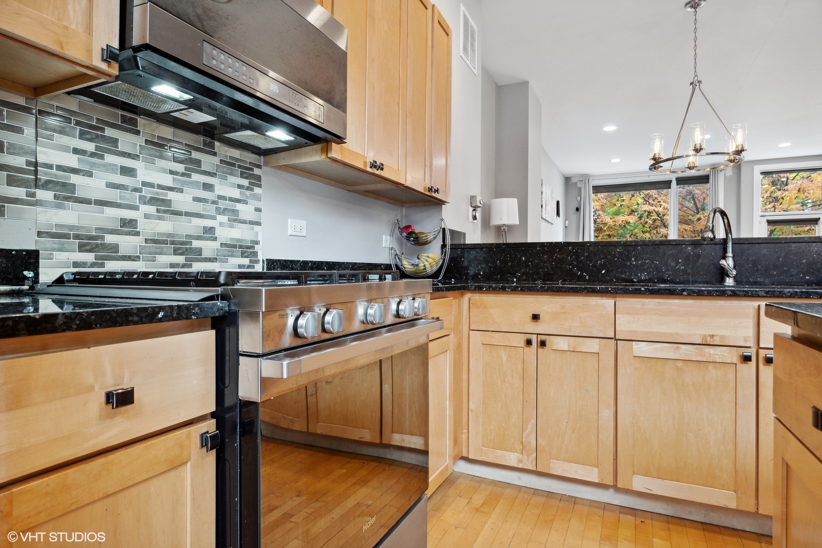 2256 West Wolfram Street Chicago, IL 60618 - Photo 14 of 25