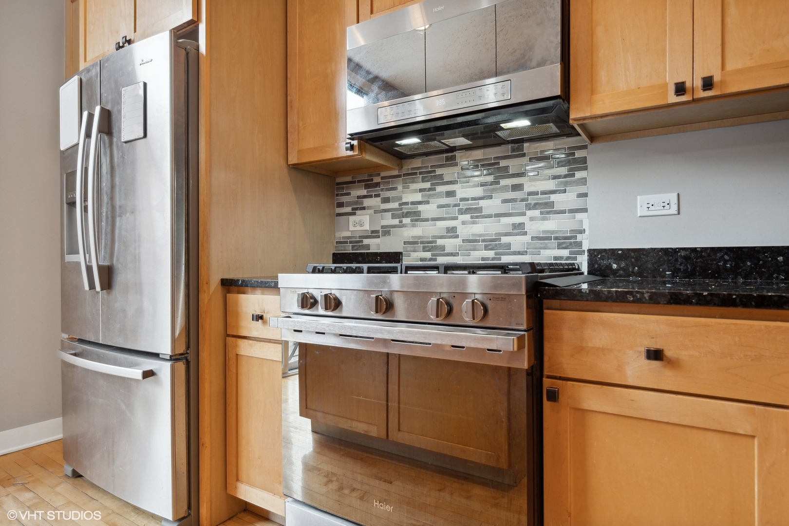2256 West Wolfram Street Chicago, IL 60618 - Photo 15 of 25
