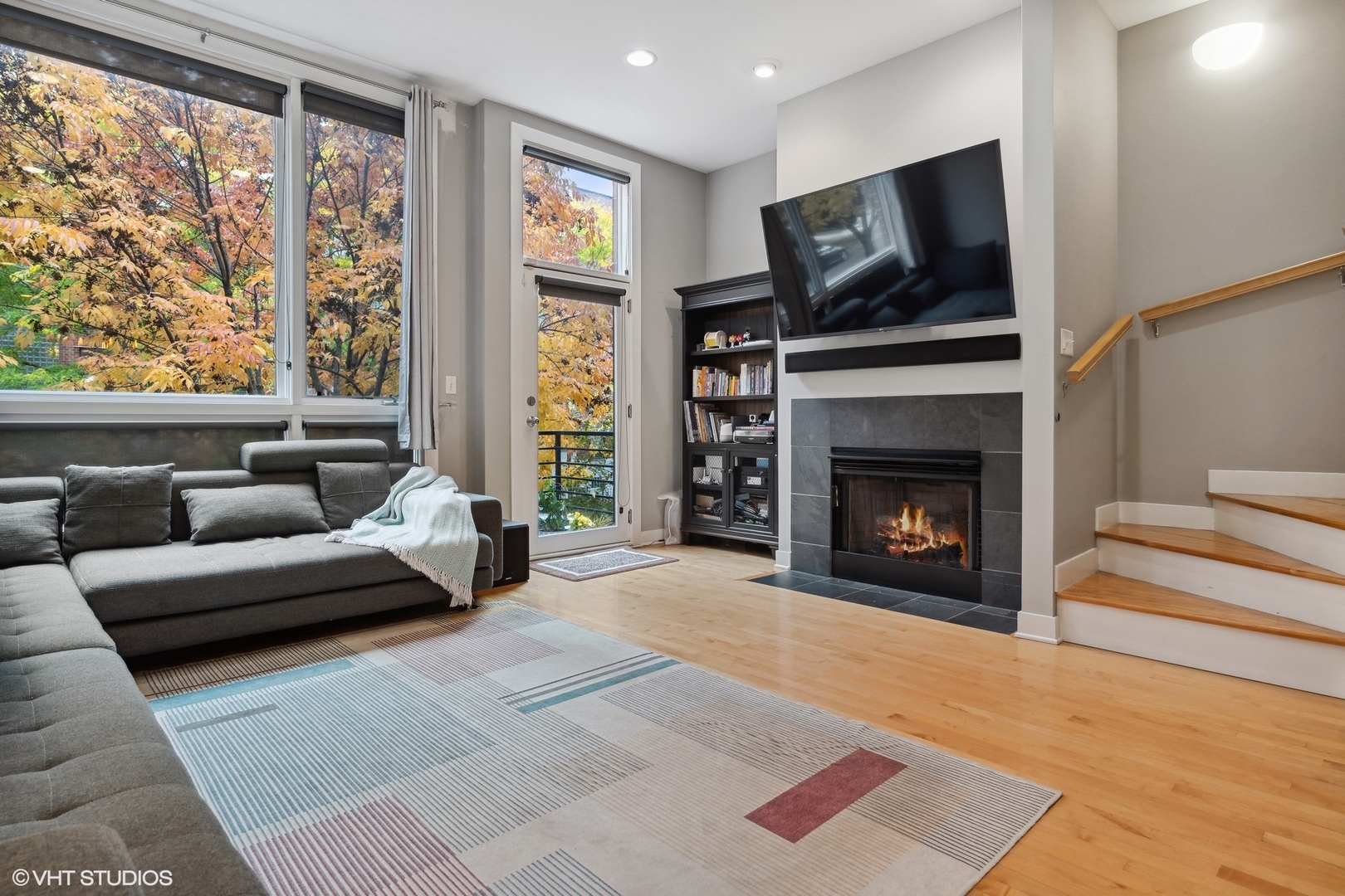 2256 West Wolfram Street Chicago, IL 60618 - Photo 3 of 25