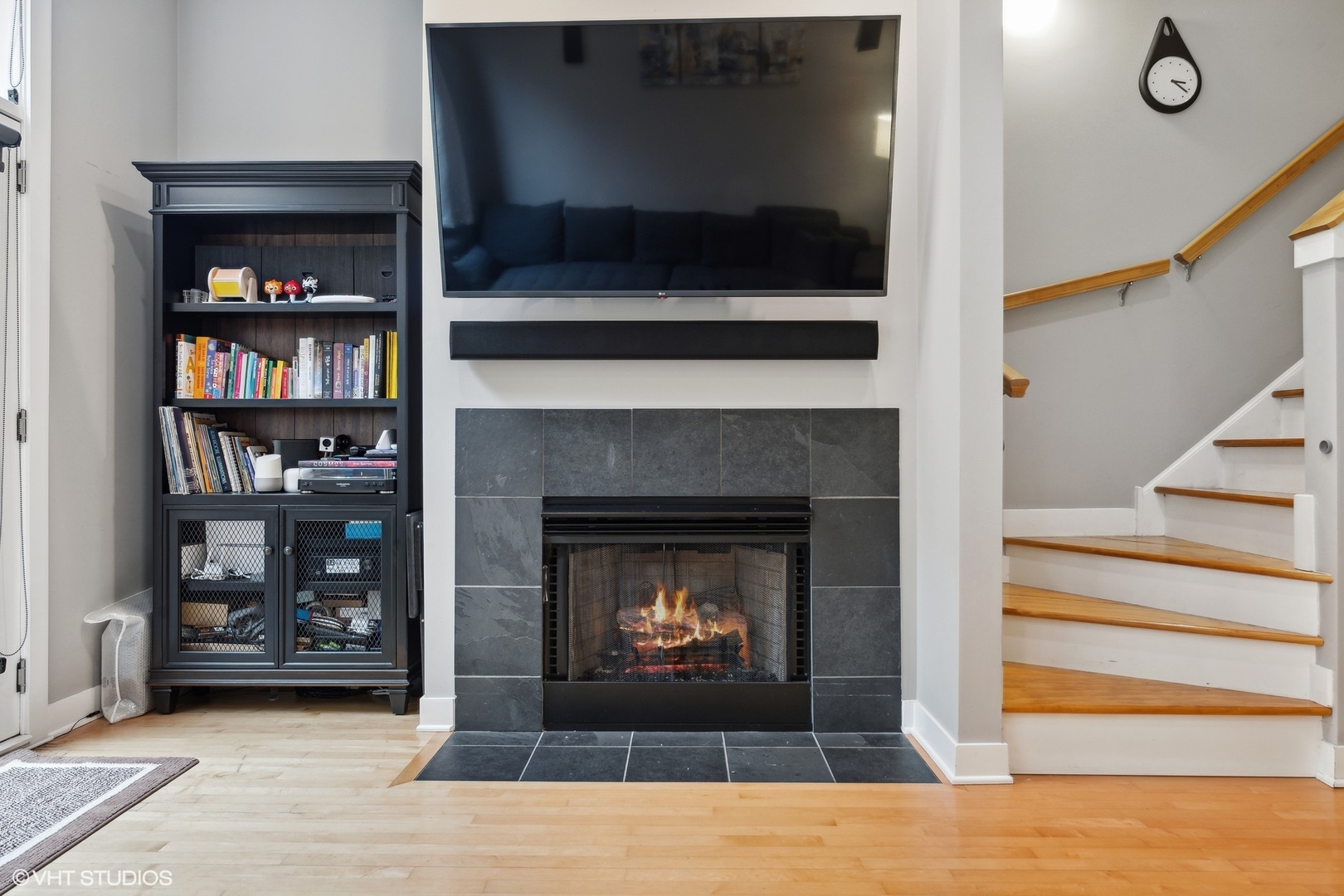 2256 West Wolfram Street Chicago, IL 60618 - Photo 5 of 25
