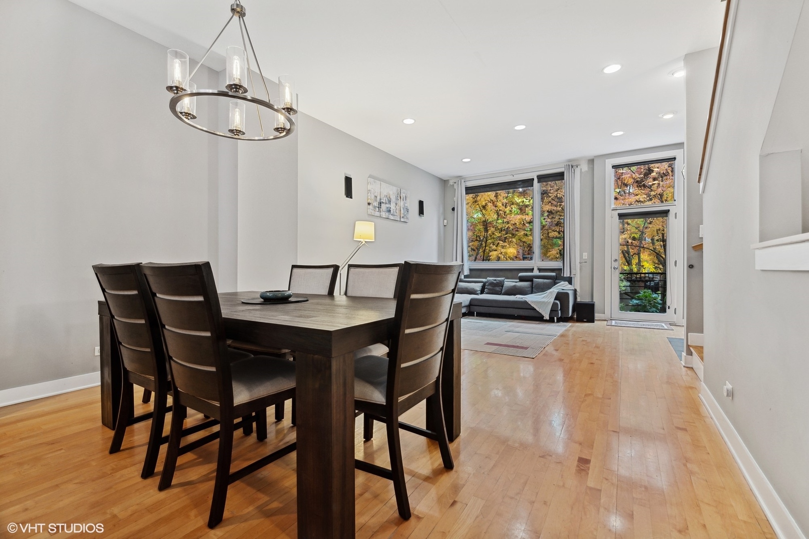 2256 West Wolfram Street Chicago, IL 60618 - Photo 9 of 25