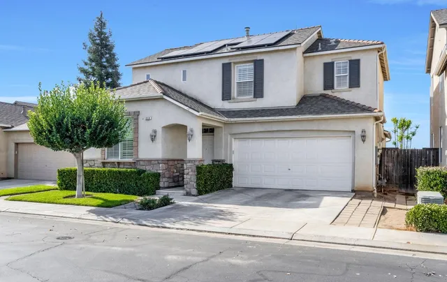 $420,000 | 1916 North Tuscany Lane, Clovis, CA 93619