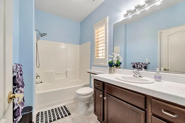 $420,000 | 1916 North Tuscany Lane, Clovis, CA 93619