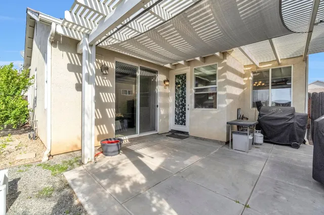 $420,000 | 1916 North Tuscany Lane, Clovis, CA 93619