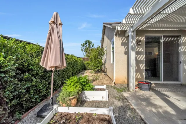 $420,000 | 1916 North Tuscany Lane, Clovis, CA 93619