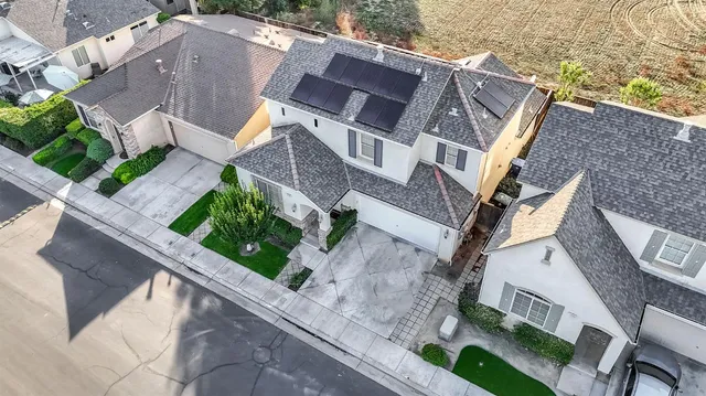 $420,000 | 1916 North Tuscany Lane, Clovis, CA 93619