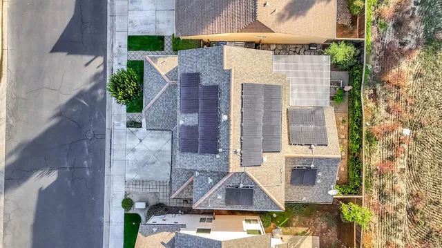 $420,000 | 1916 North Tuscany Lane, Clovis, CA 93619