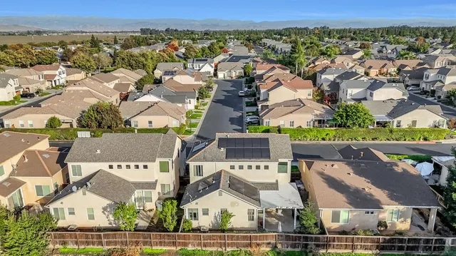 $420,000 | 1916 North Tuscany Lane, Clovis, CA 93619