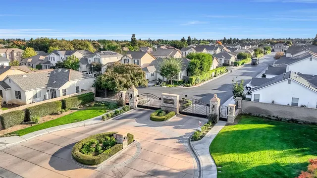 $420,000 | 1916 North Tuscany Lane, Clovis, CA 93619