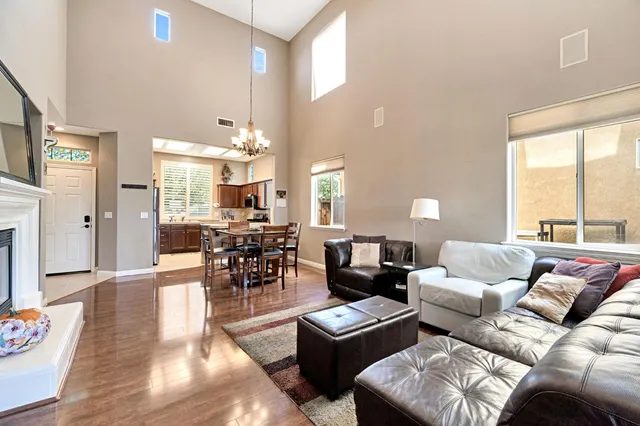 $420,000 | 1916 North Tuscany Lane, Clovis, CA 93619