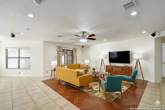 $390,000 | 14307 Cougar, San Antonio, TX 78230