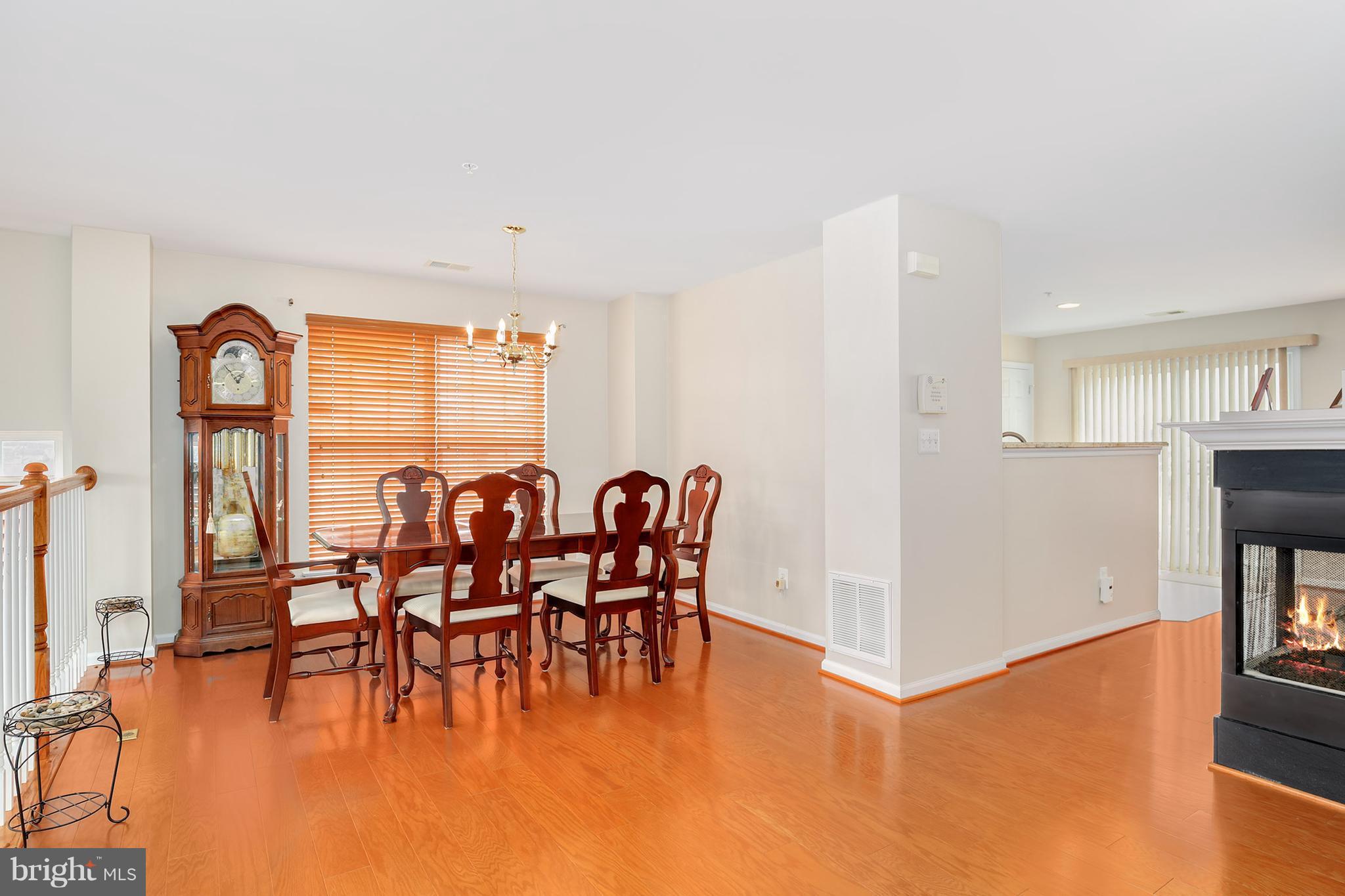 5087 Anchorstone Drive Woodbridge, VA 22192 - Photo 11 of 30 Dining Room