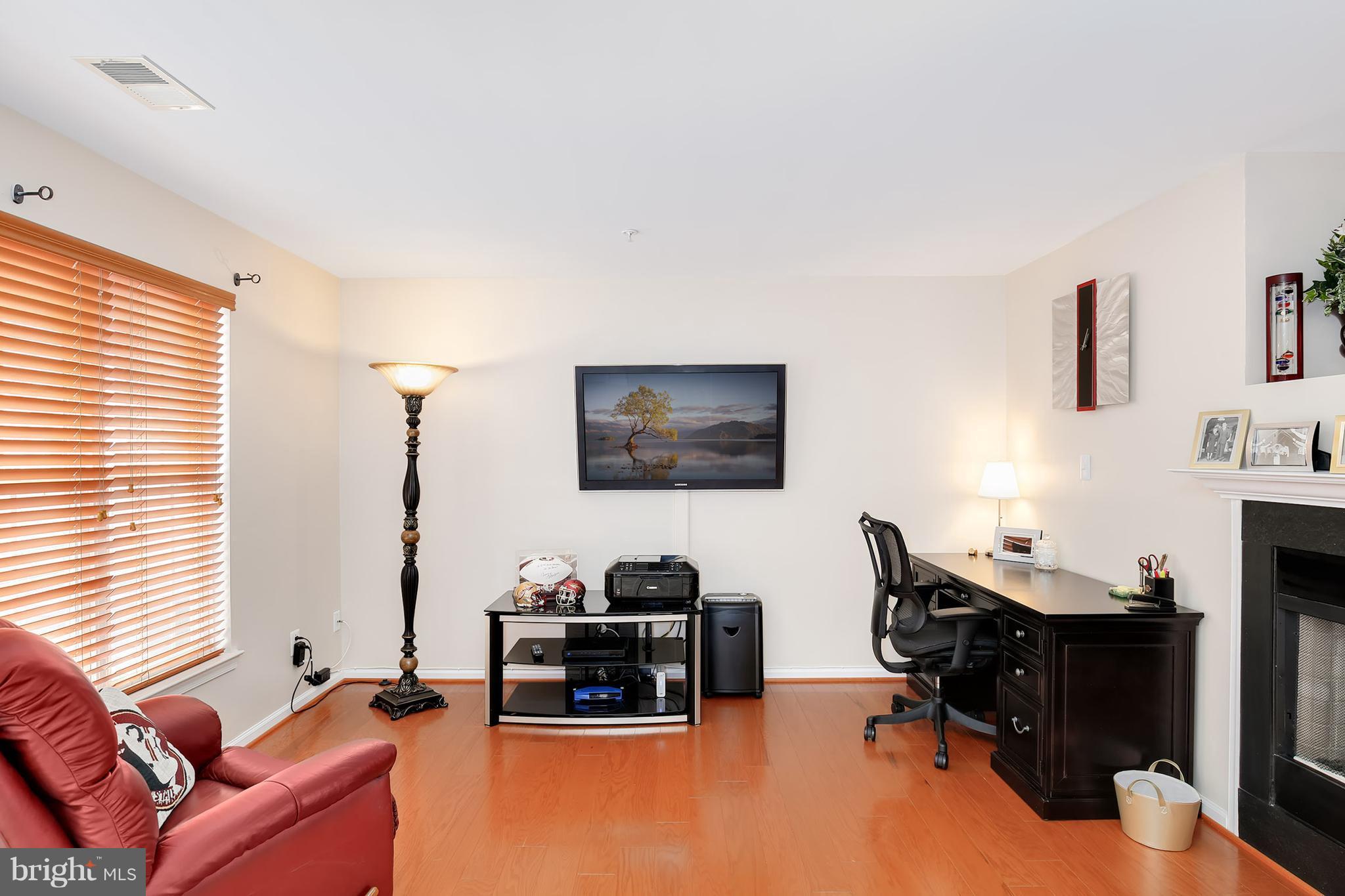 5087 Anchorstone Drive Woodbridge, VA 22192 - Photo 15 of 30 Family Room