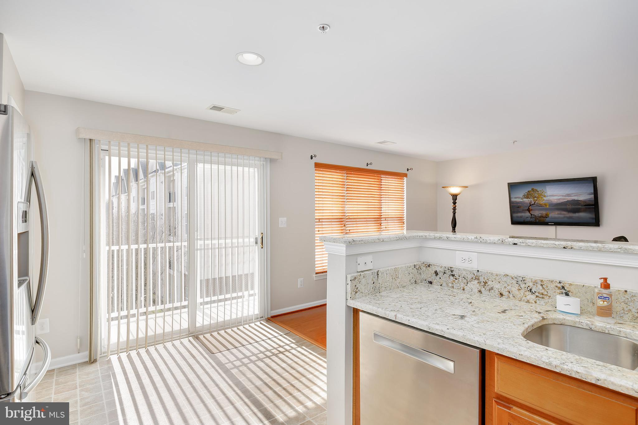 5087 Anchorstone Drive Woodbridge, VA 22192 - Photo 18 of 30 Kitchen