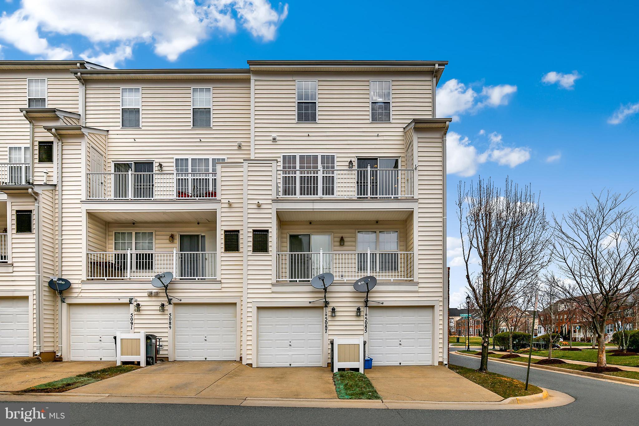 5087 Anchorstone Drive Woodbridge, VA 22192 - Photo 27 of 30 Exterior (Rear)