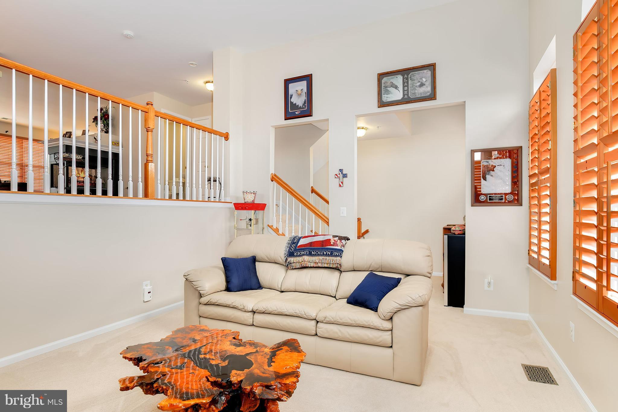 5087 Anchorstone Drive Woodbridge, VA 22192 - Photo 7 of 30 Living Room