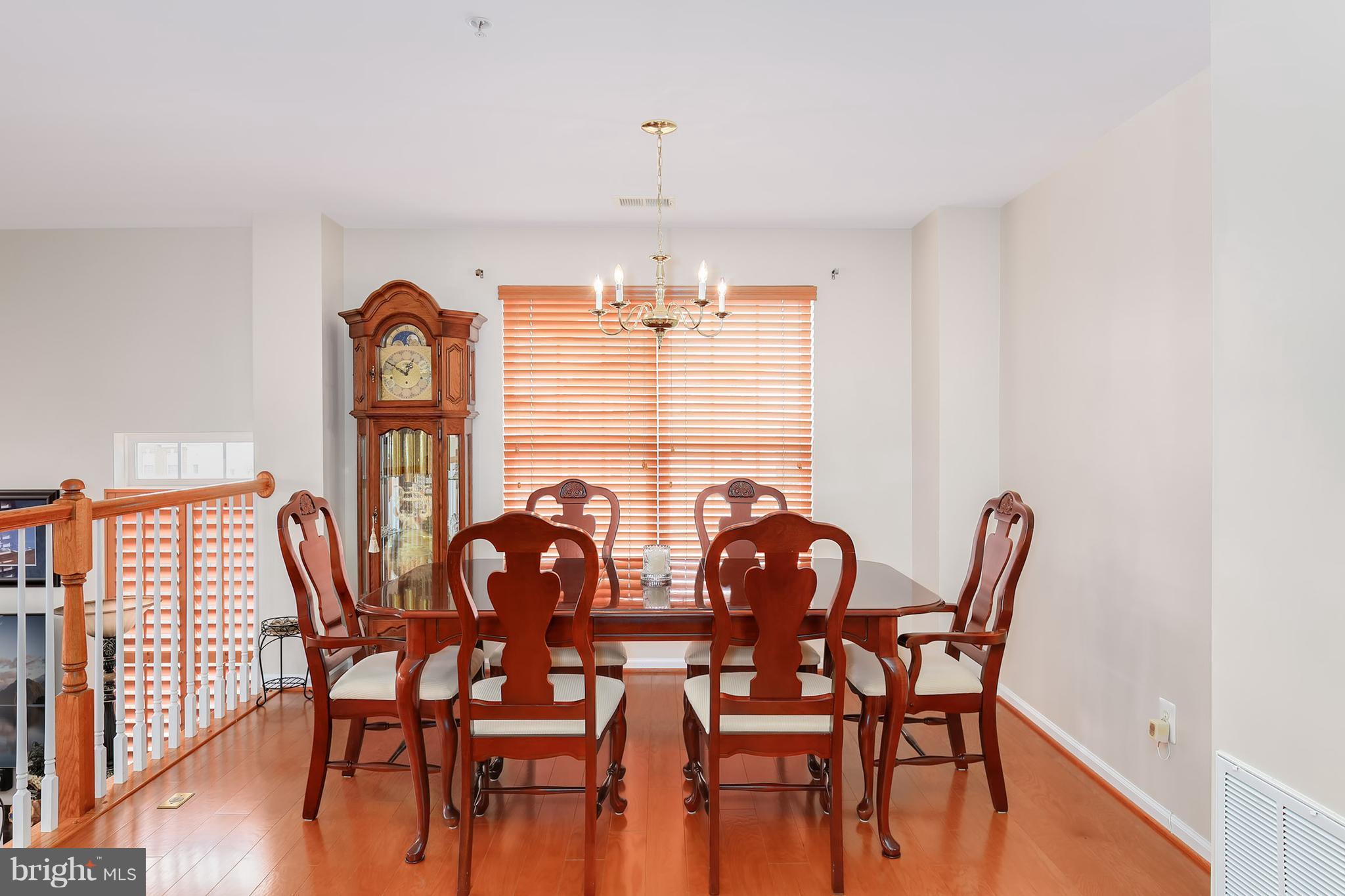 5087 Anchorstone Drive Woodbridge, VA 22192 - Photo 9 of 30 Dining Room