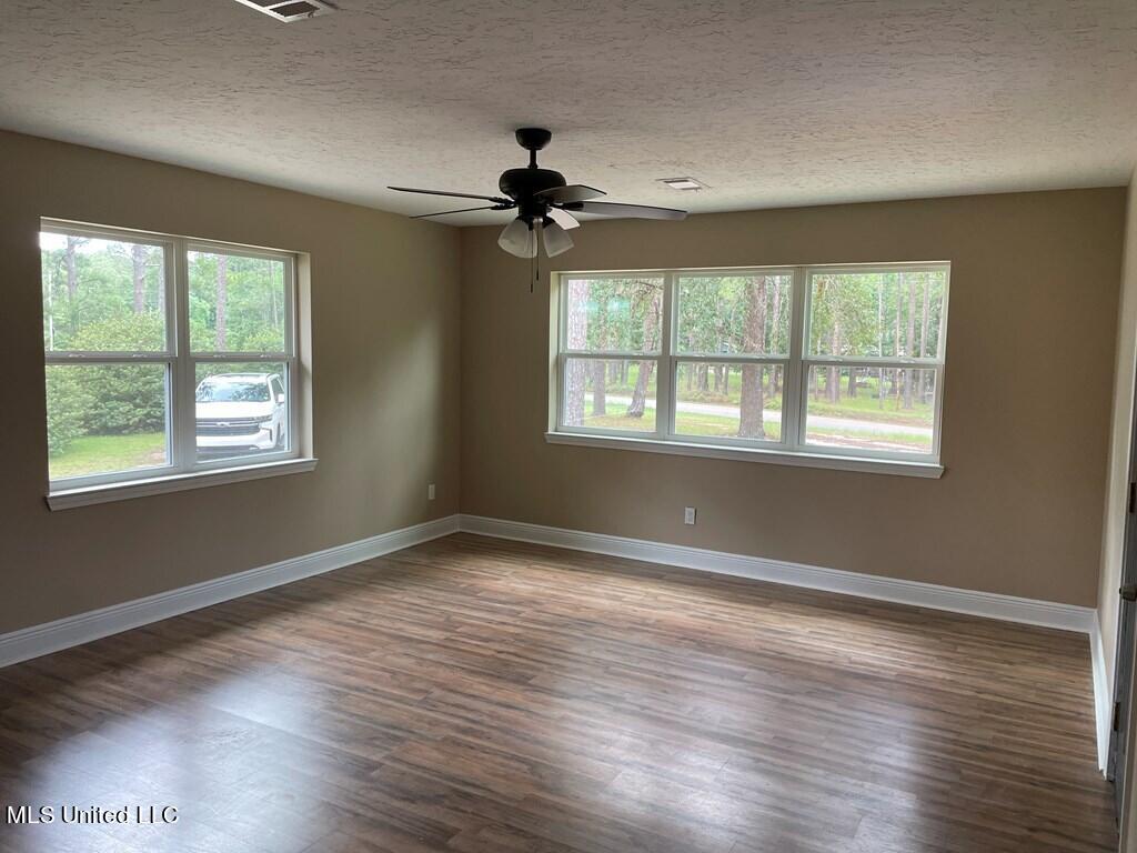 199 Oscar Smith Road Carriere, MS 39426 - Photo 7 of 13 176945_11