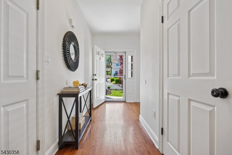 13 Edgar Street Summit, NJ 07901 - Photo 4 of 31