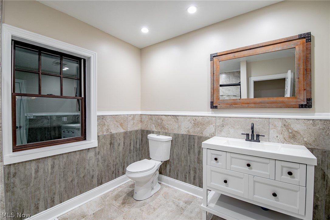 1627 West Schaaf Road Cleveland, OH 44109 - Photo 20 of 33 Gallery Image 20