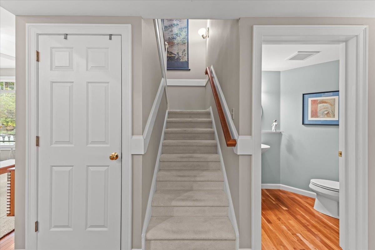 73 Park Road South Burlington, VT 05403 - Photo 29 of 53