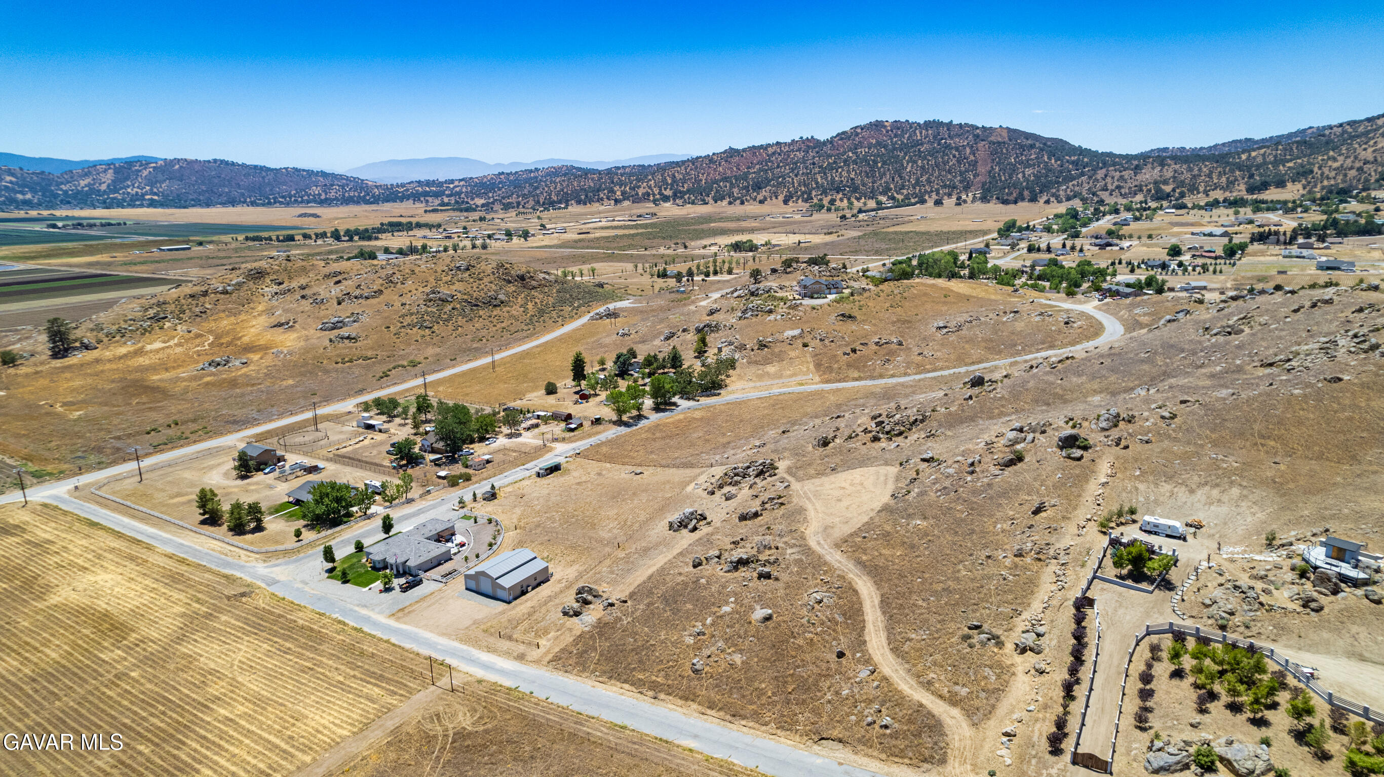 Castle Gate Drive Tehachapi, CA 93561 - Photo 15 of 16 14