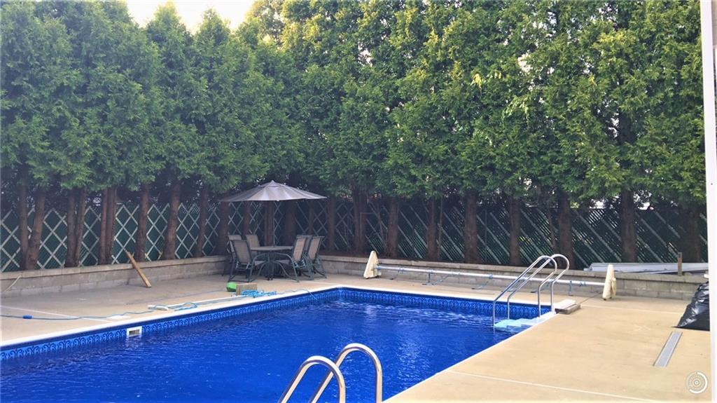 555 Rolling Meadows Road Waynesburg, PA 15370 - Photo 4 of 25 Gallery Image 4